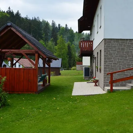 Pensionat U Pily Paseky nad Jizerou